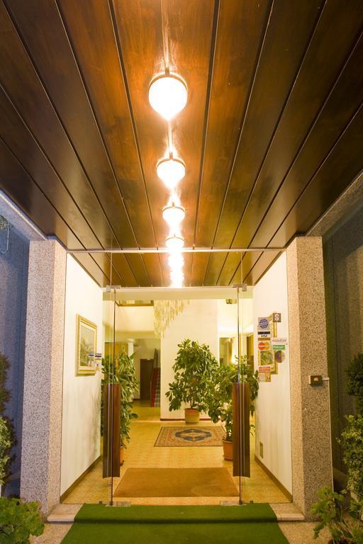 Hotel Metropol Caorle Eksteriør billede