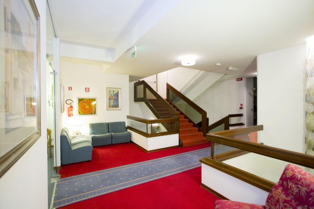Hotel Metropol Caorle Eksteriør billede
