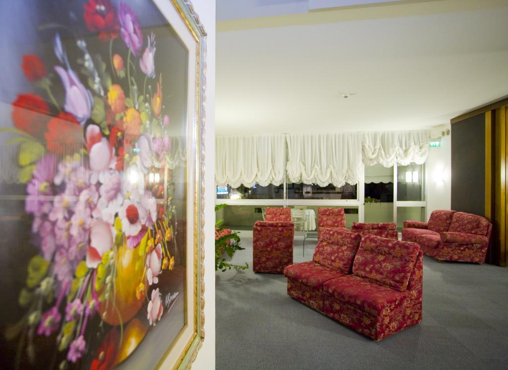 Hotel Metropol Caorle Eksteriør billede