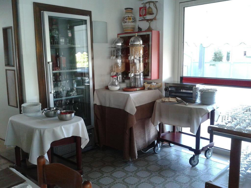 Hotel Metropol Caorle Eksteriør billede