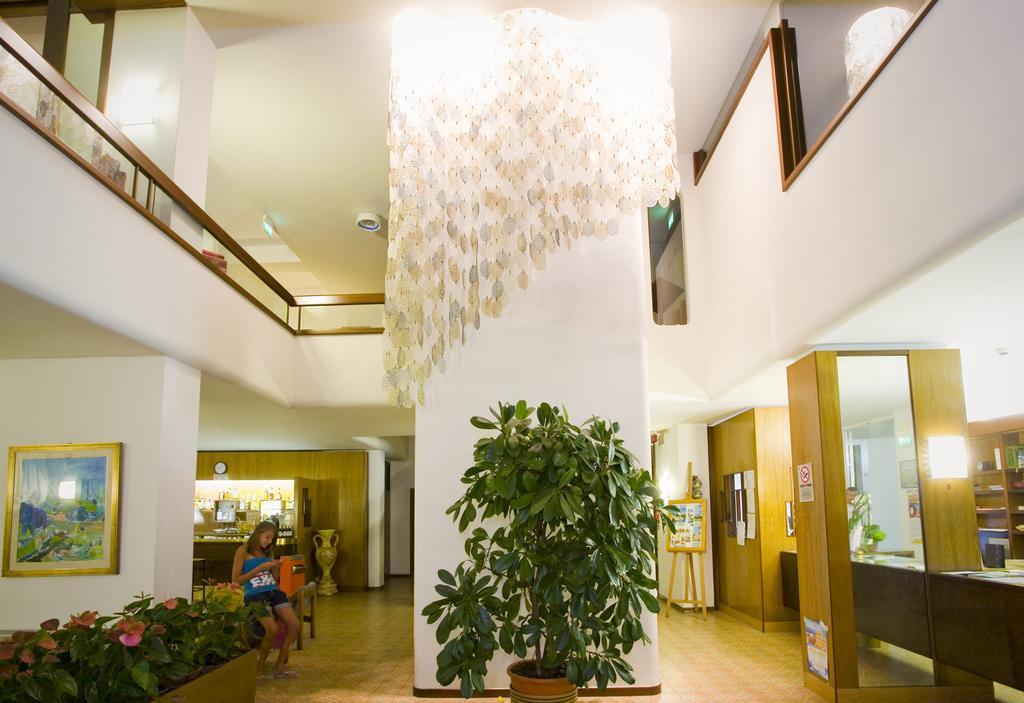 Hotel Metropol Caorle Eksteriør billede