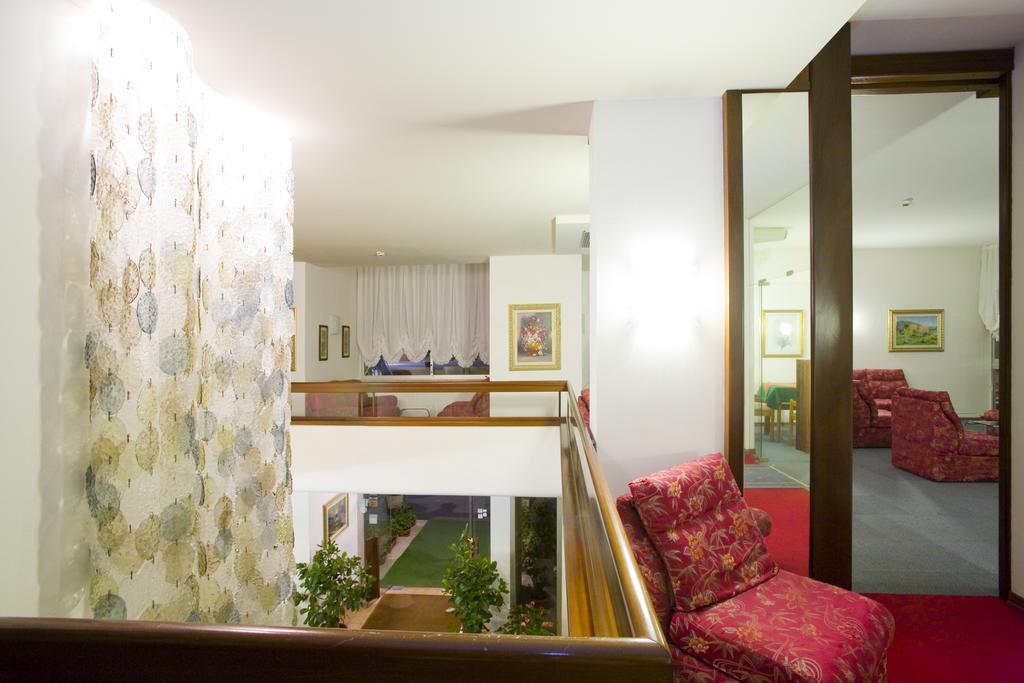 Hotel Metropol Caorle Eksteriør billede