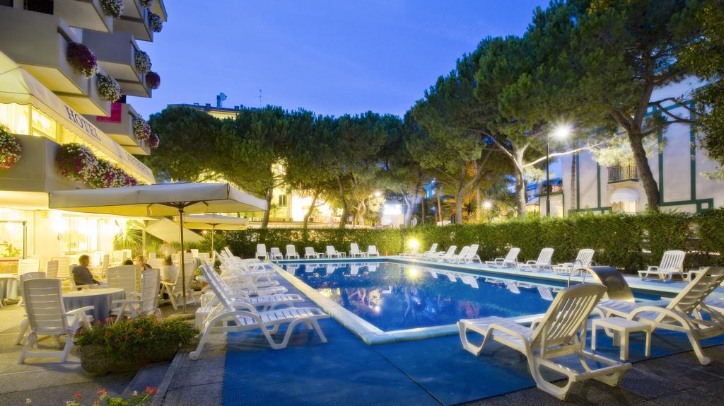Hotel Metropol Caorle Eksteriør billede