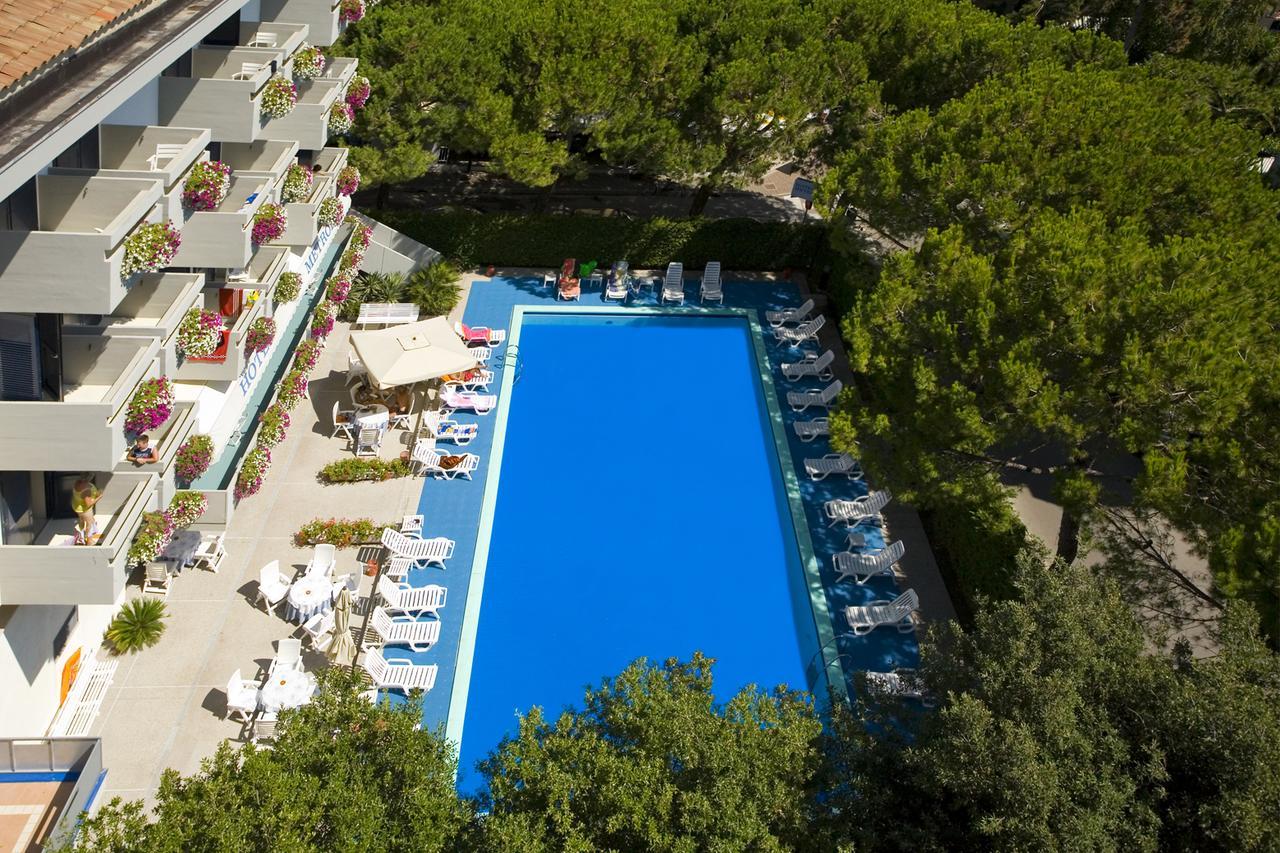 Hotel Metropol Caorle Eksteriør billede