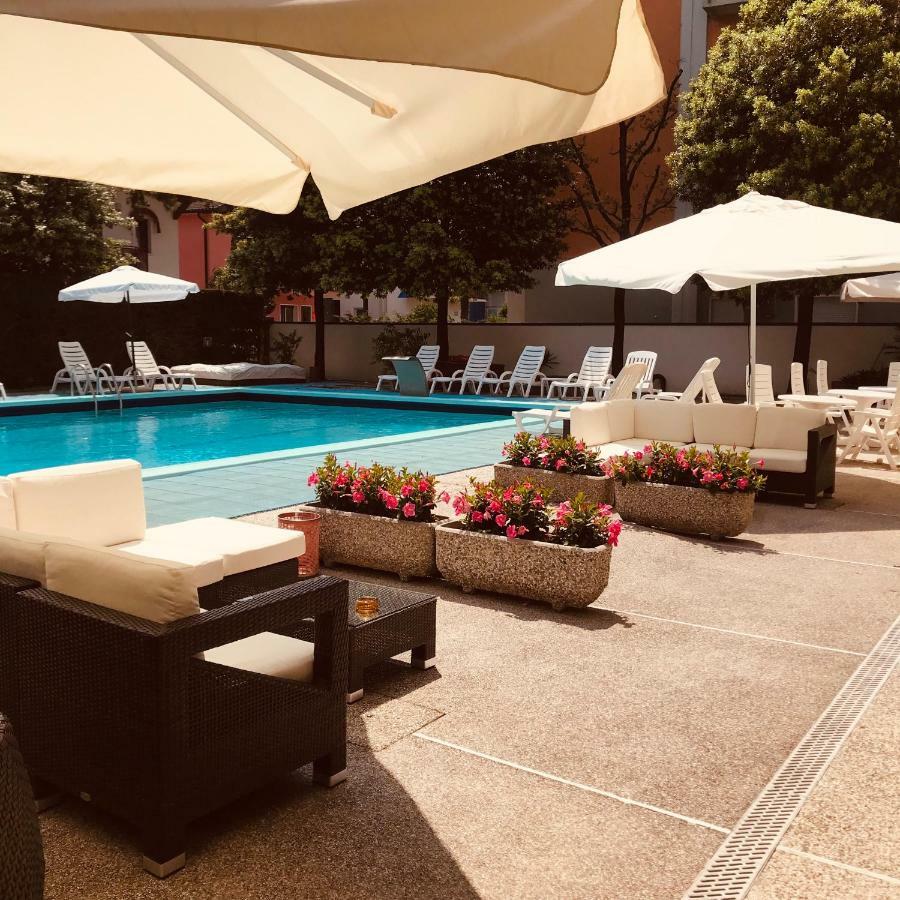 Hotel Metropol Caorle Eksteriør billede