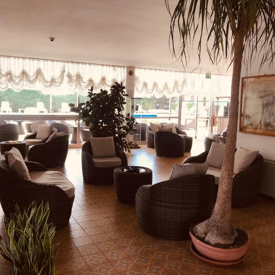 Hotel Metropol Caorle Eksteriør billede