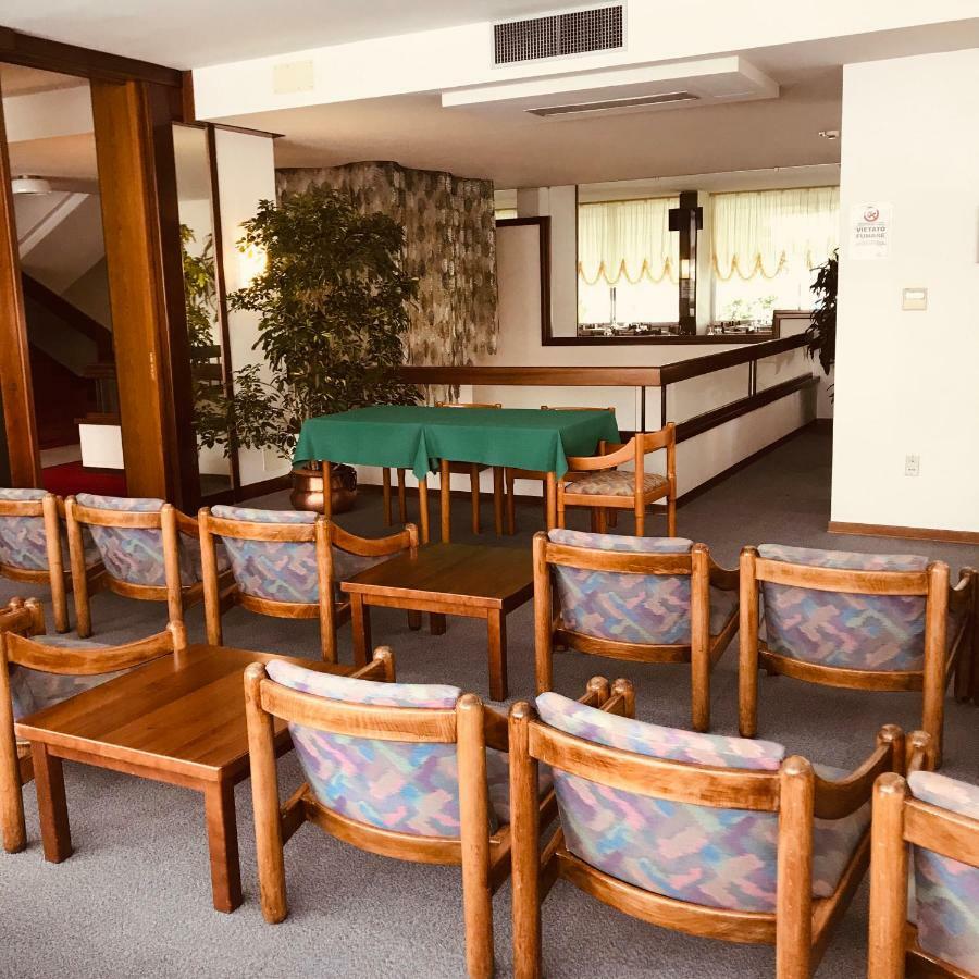 Hotel Metropol Caorle Eksteriør billede